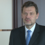 Inwestorzy od początku 2014 r. z rezerwą podchodzą do akcji banków. Druga połowa roku może być dla instytucji finansowych jeszcze większym wyzwaniem