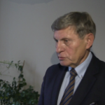 Prof. L. Balcerowicz: podniesienie płacy minimalnej czy program 500 zł na dziecko mogą doprowadzić do rozwoju szarej strefy