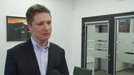 Podatek bankowy oraz spowolnienie w globalnej gospodarce ciążą polskiej giełdzie. Rynek akcji pozostanie słaby przynajmniej do połowy 2016 roku