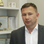 Prawie 13 mln zł wyda właściciel sieci Coccodrillo na inwestycje w tym roku. Zamierza wprowadzić do sklepów obuwie i biżuterię
