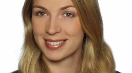 Biznes w Polsce. 2017 będzie rokiem olejków eterycznych? BIZNES, Firma - Wartość globalnego rynku olejków eterycznych w 2015 roku wyniosła ponad 6 mld dolarów. Według prognoz, do 2024 roku ma jeszcze wzrosnąć i to dwukrotnie – czyli do kwoty 13,94 mld dolarów. Tak wskazuje raport „Essential Oil Market Analysis”, wykonany przez Grand View Research.