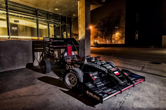 Biznes i młodzi szansą dla innowacji? BIZNES, Firma - Czy środki publiczne to jedyny sposób na wspieranie projektów innowacyjnych? Firma Lange Łukaszuk przekonuje, że współpraca biznesu z uczelniami to konieczność dla rozwoju nowoczesnej gospodarki.