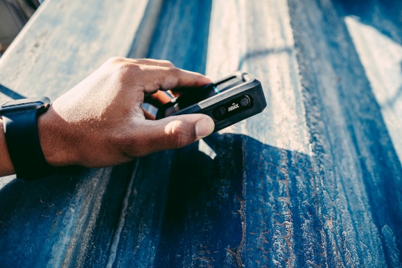 Czy wiesz, gdzie znajdują się Twoje kontenery? BIZNES, Firma - Firmy porządkowe, budowlane czy spedycja międzynarodowa korzystają z kontenerów w swojej codziennej pracy. Jednak wiele firm nie wie dokładnie, gdzie znajduje się ich mienie. W tym artykule dowiesz się jak łatwo można monitorować kontenery w oparciu o technologię GPS/GSM.