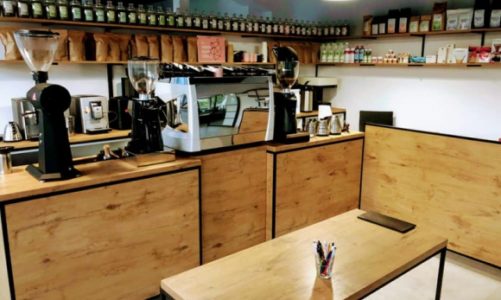 Biały Niedźwiedź parzy dobrą „czarną”