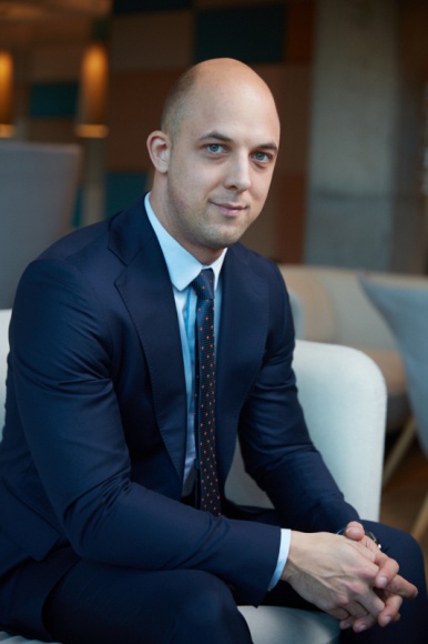 Aby się rozwijać, trzeba rozwiązywać problemy klientów BIZNES, Firma - O międzynarodowej strategii rozwoju rozmawiamy z Robertem Samczykiem, Prezesem Zarządu firmy PROTECH MOTORS zajmującej się relokacją zakładów produkcyjnych.