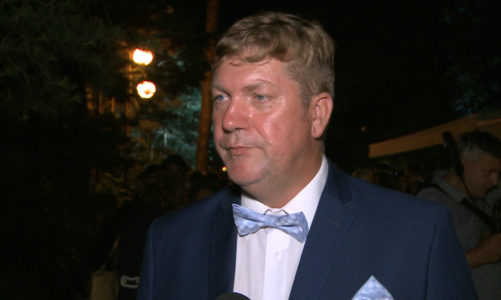 Jurata nadal stawia na klientów z zasobnym portfelem. Wolnych terminów na najbliższe tygodnie brak