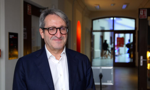 Trwają prace nad aktem sprawiedliwości cyfrowej. Nowe przepisy mają ograniczyć manipulacje w e-commerce i mediach społecznościowych